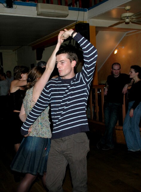 min 2006 12 05 latino 102